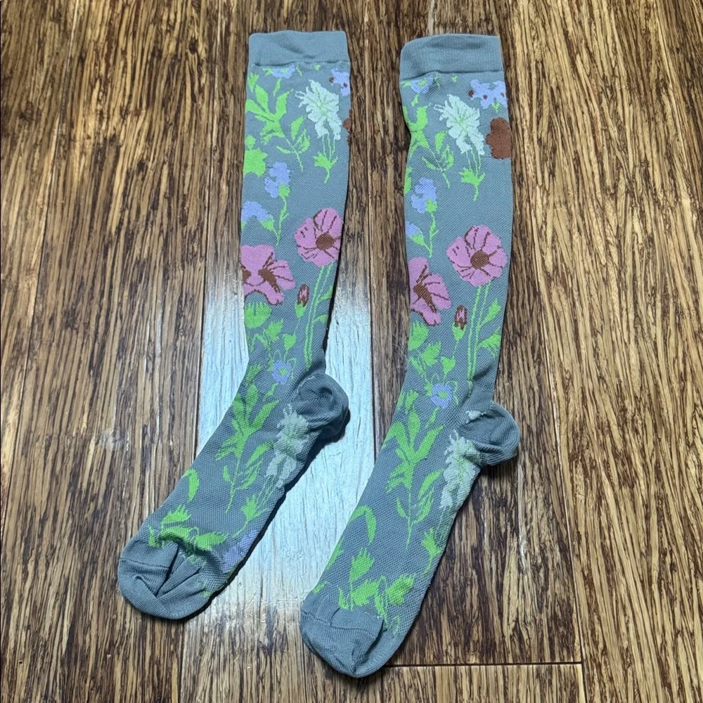 Gray and pink floral print knee high compression socks OS